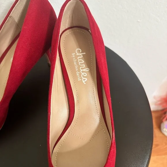 Charles by Charles David red seude pumps - Picture 5 of 6